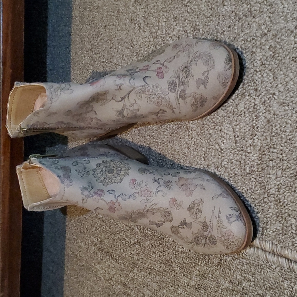 Floral booties